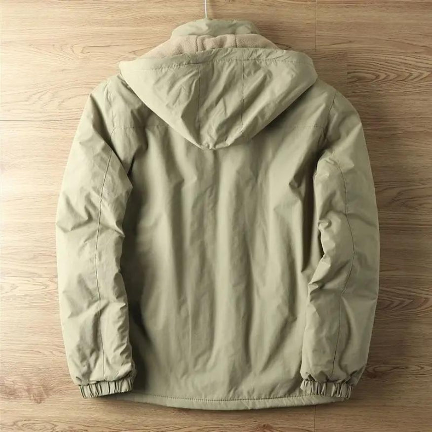 Chaqueta outdoor para hombre con capucha y cremallera