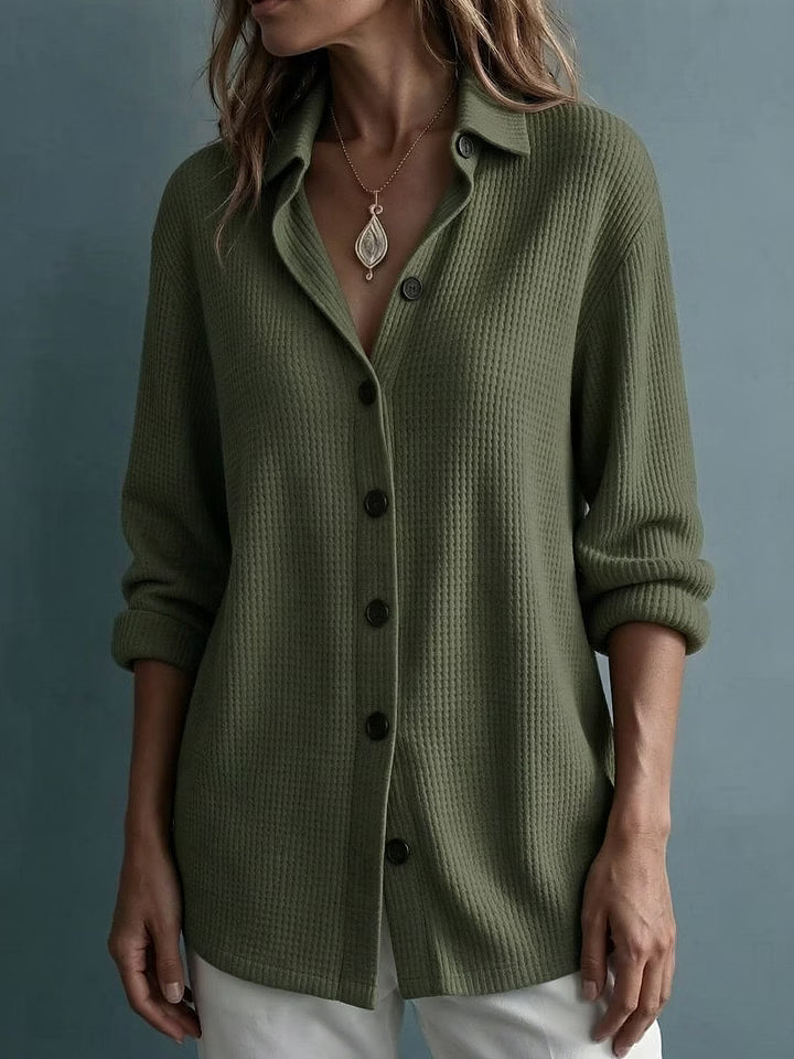 Camisa de punto texturizado para mujer con cuello clásico y botones