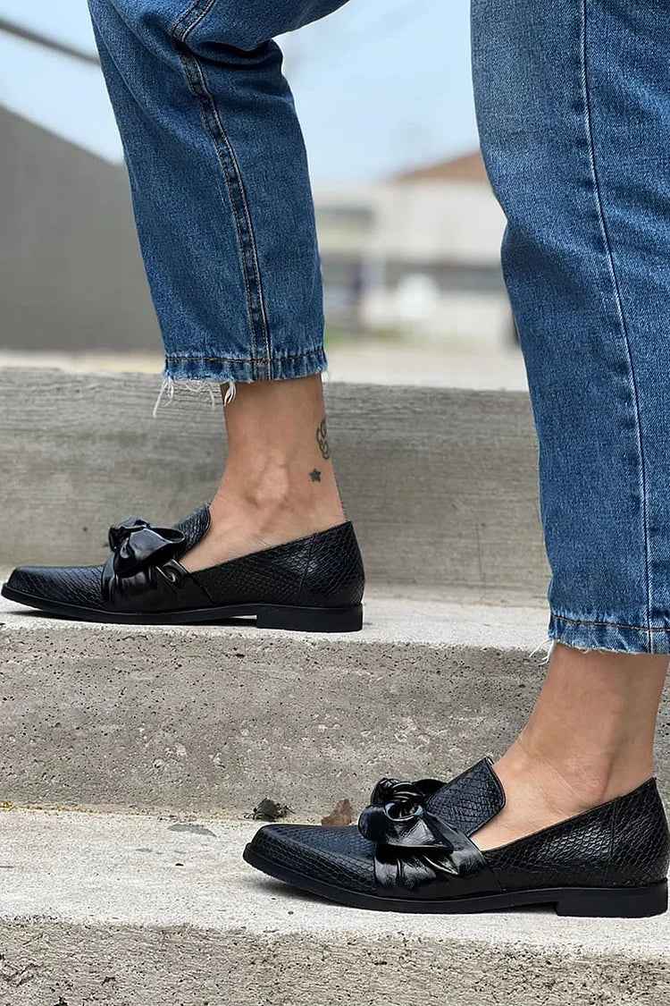 Mocasines planos para mujer con punta afilada y lazo brillante