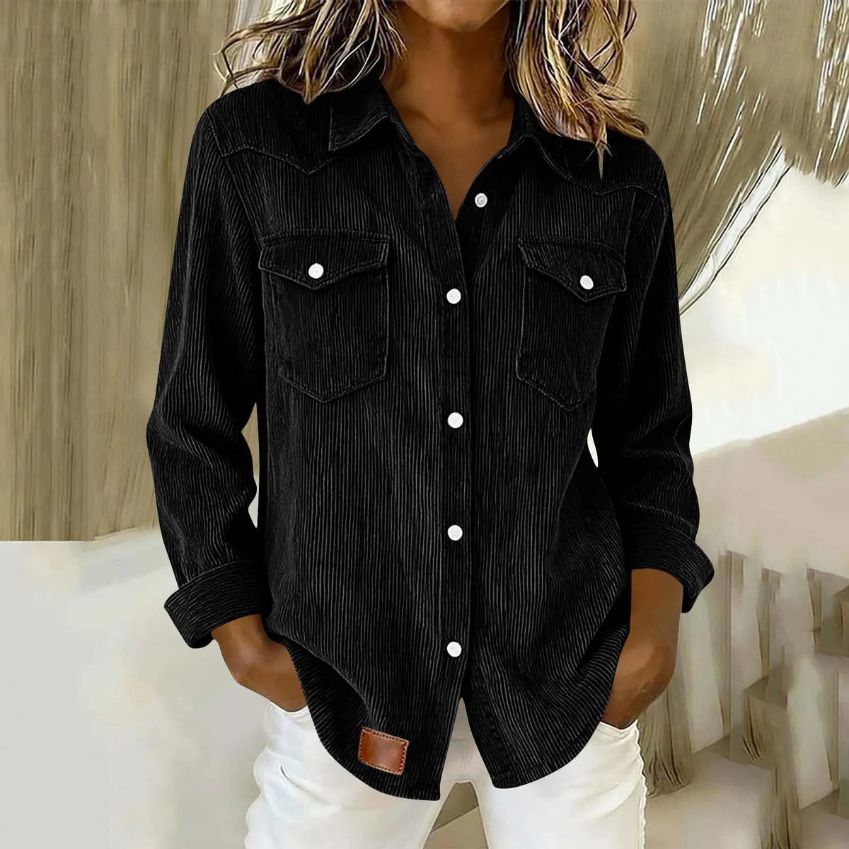 Camisa de mujer a rayas con botones y bolsillos