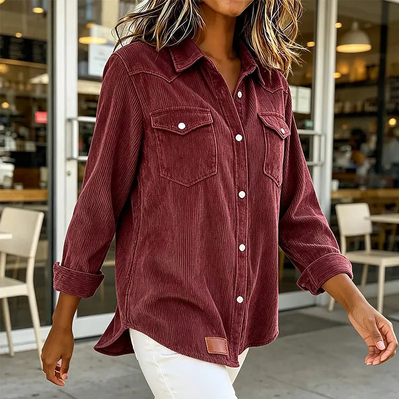 Camisa de mujer a rayas con botones y bolsillos