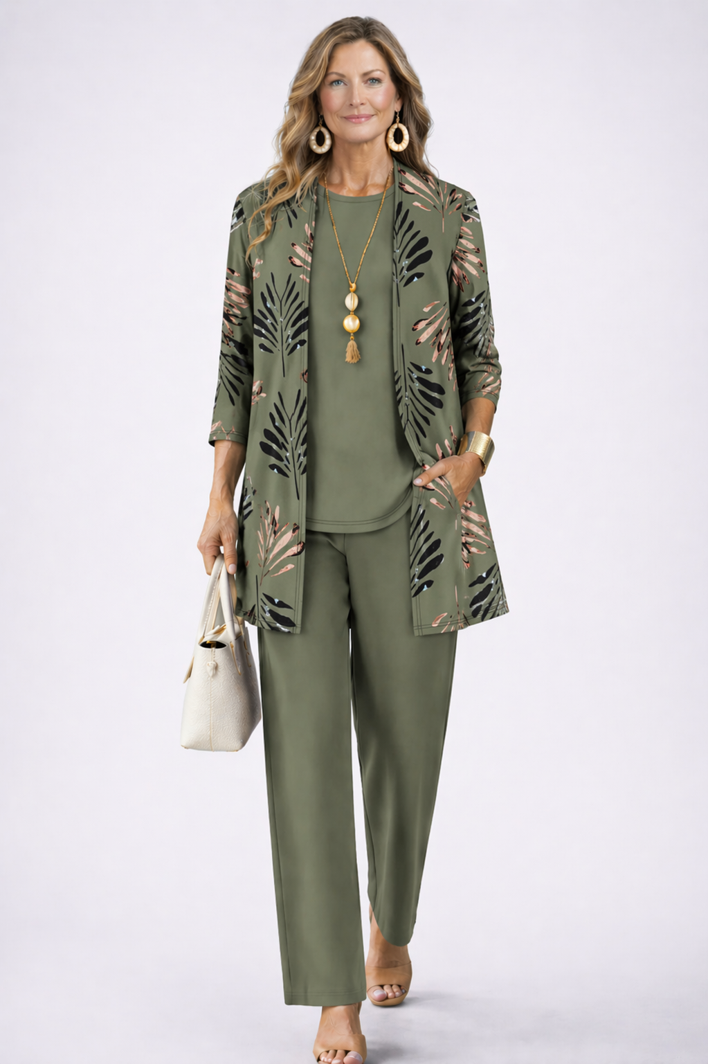 Conjunto mujer de tres piezas con cárdigan estampado elegante