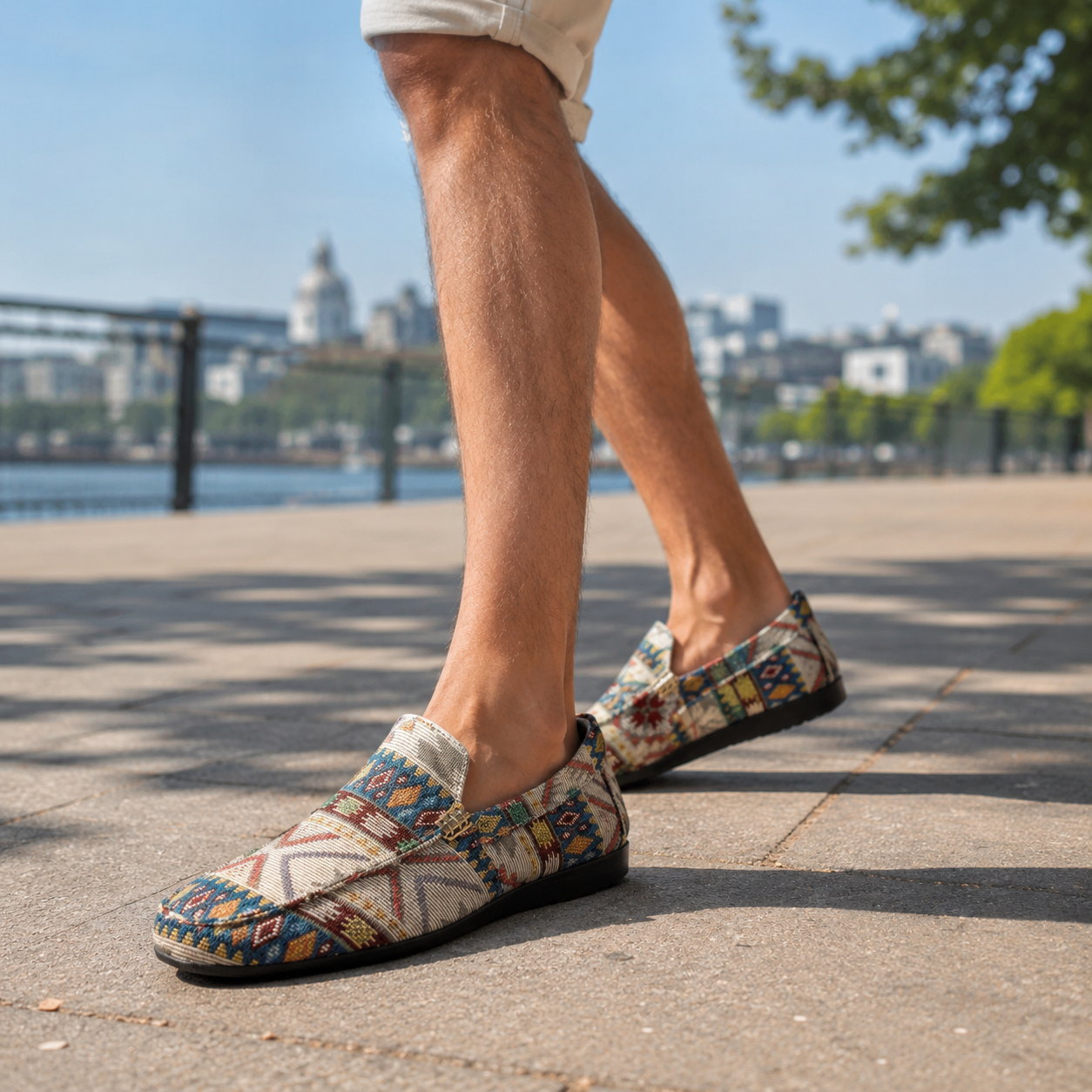Mocasines hombre cómodos con estampado étnico y suela flexible