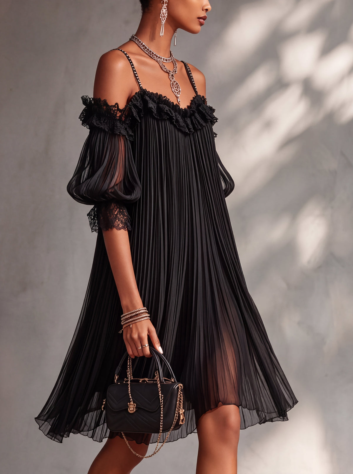 Vestido corto negro de mujer en chiffon con encaje y hombros descubiertos