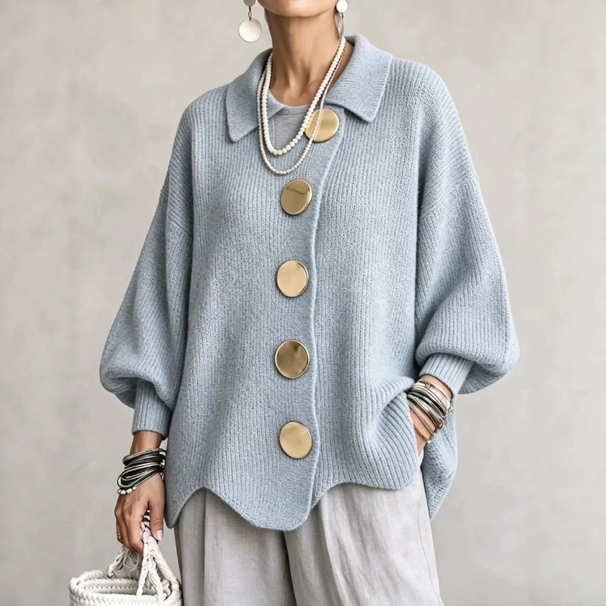 Cárdigan de mujer oversize con cuello estructurado y botones grandes
