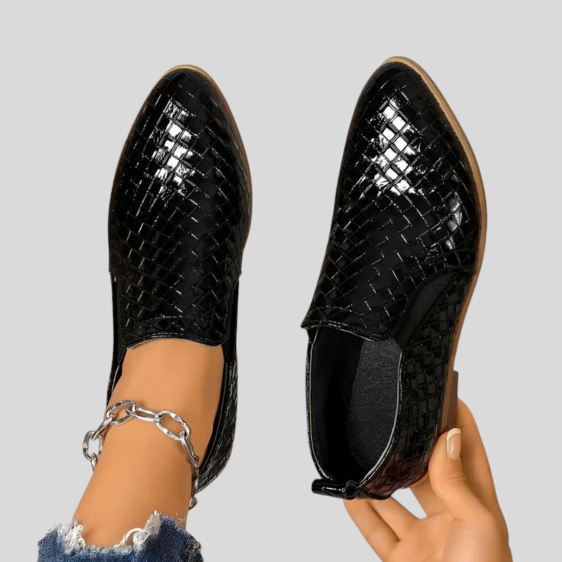 Botines bajos para mujer con textura trenzada y elásticos laterales