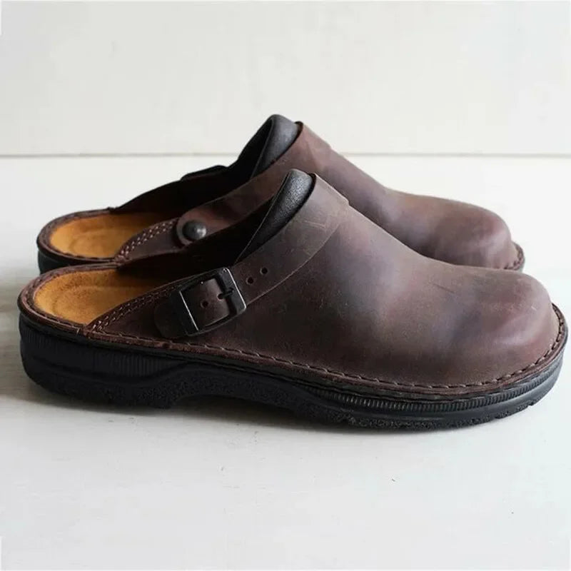 Mules hombre cuero envejecido punta cerrada hebilla suela gruesa