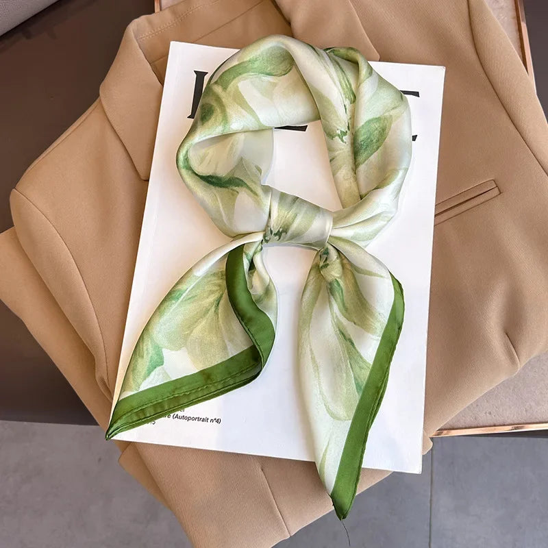 Pañuelo cuadrado mujer satinado con estampado elegante multifunción