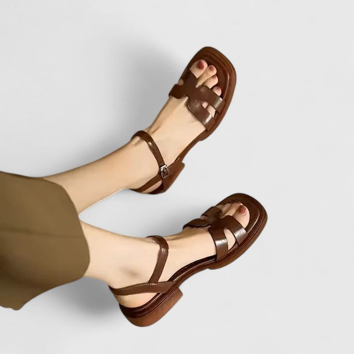 Sandalias ortopédicas mujer con correa de tobillo y tacón bajo – estilo cómodo verano