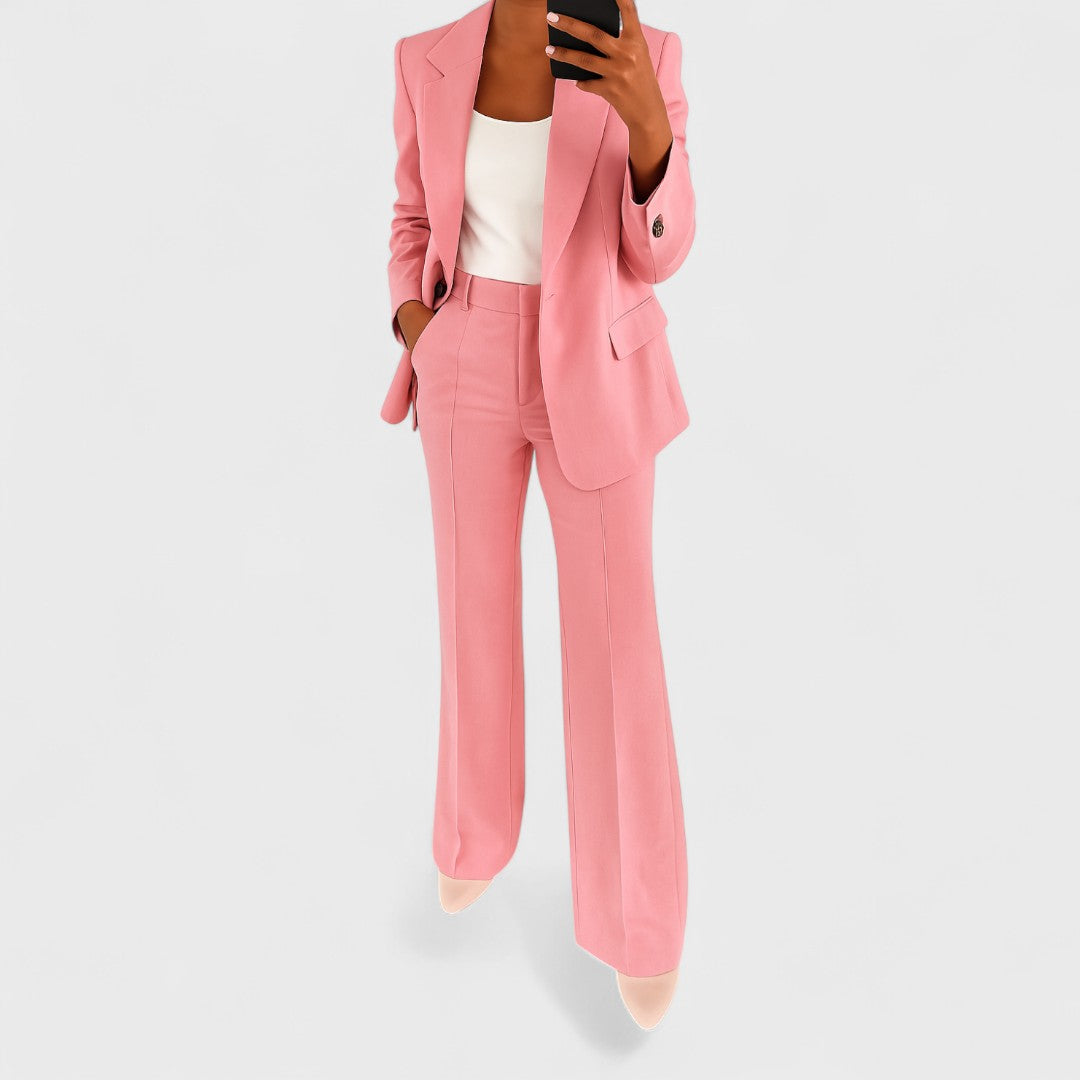 Conjunto de mujer con blazer y pantalón de pierna ancha elegante