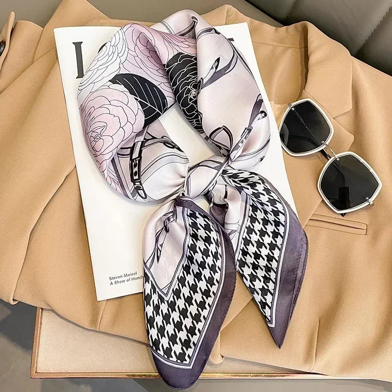 Pañuelo cuadrado mujer satinado con estampado elegante multifunción