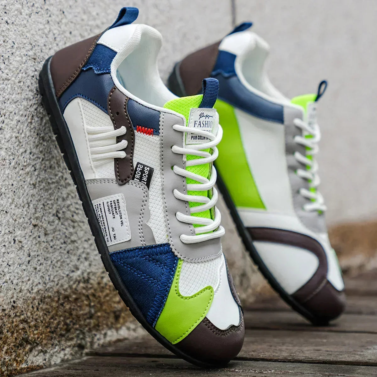 Zapatillas retro para hombre con cordones y paneles en contraste