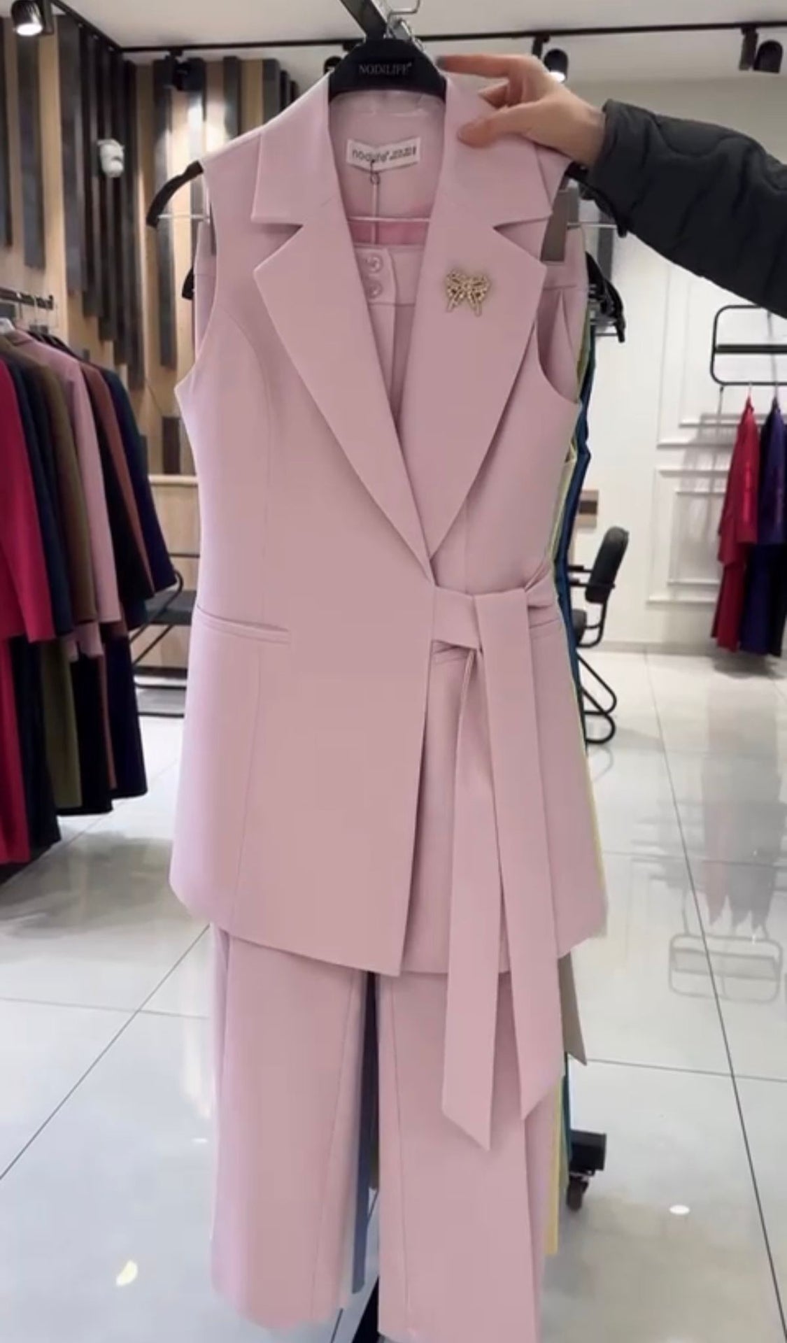Conjunto Mujer Chaleco y Pantalón Elegante – Estilo Sofisticado y Moderno