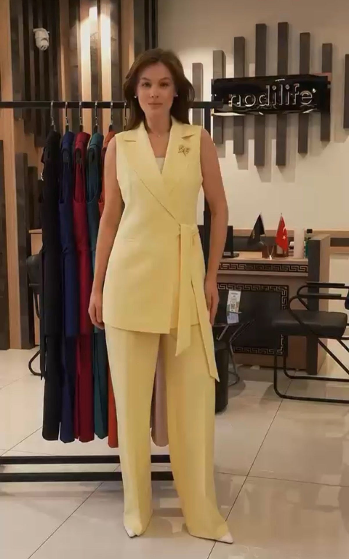 Conjunto Mujer Chaleco y Pantalón Elegante – Estilo Sofisticado y Moderno