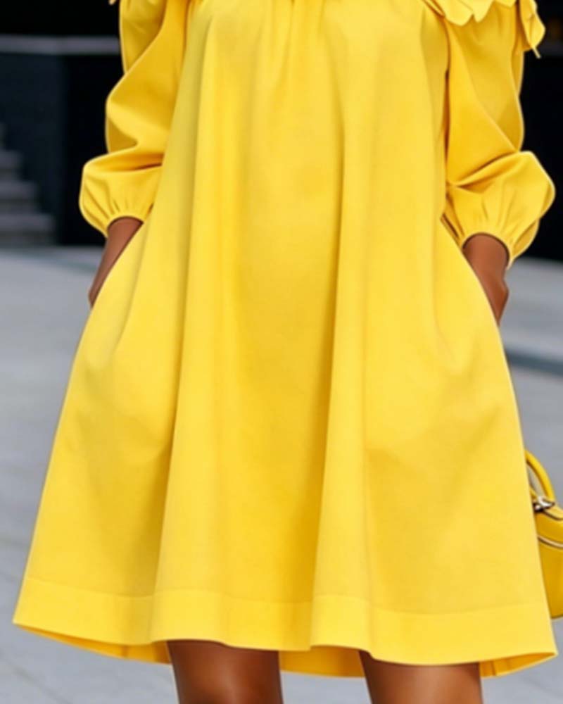 Vestido corto mujer con hombros descubiertos y flores 3D