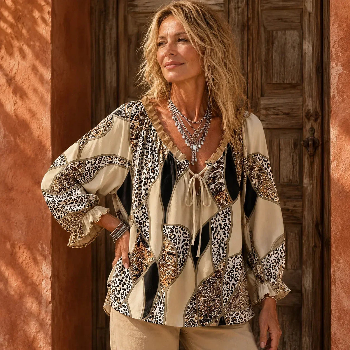 Blusa estampada patchwork para mujer con escote en V y lazos