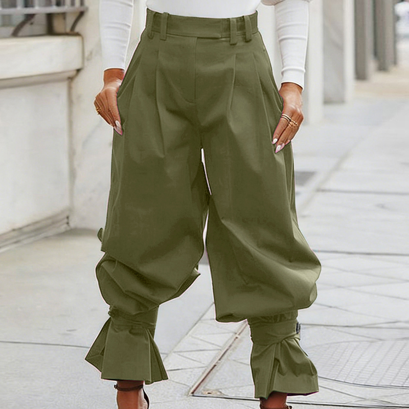 Pantalón plisado de mujer con puños acampanados elegantes