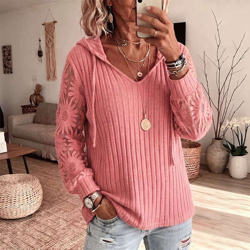Top mujer con capucha y mangas de encaje floral