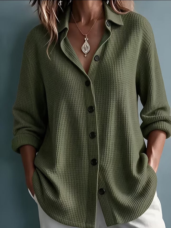 Camisa de punto texturizado para mujer con cuello clásico y botones