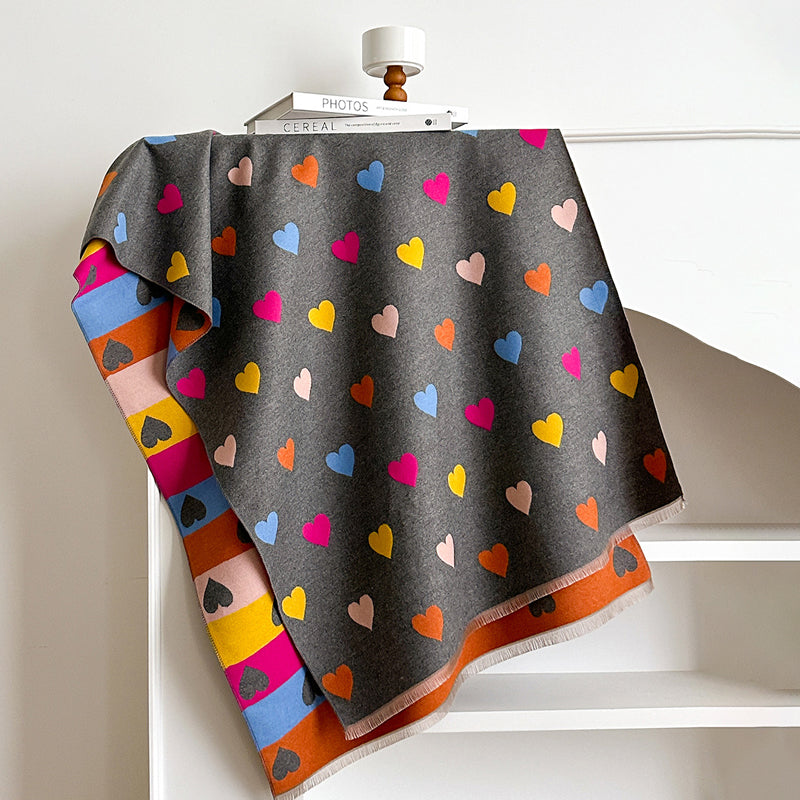 Bufanda amplia con corazones y franjas multicolor para mujer