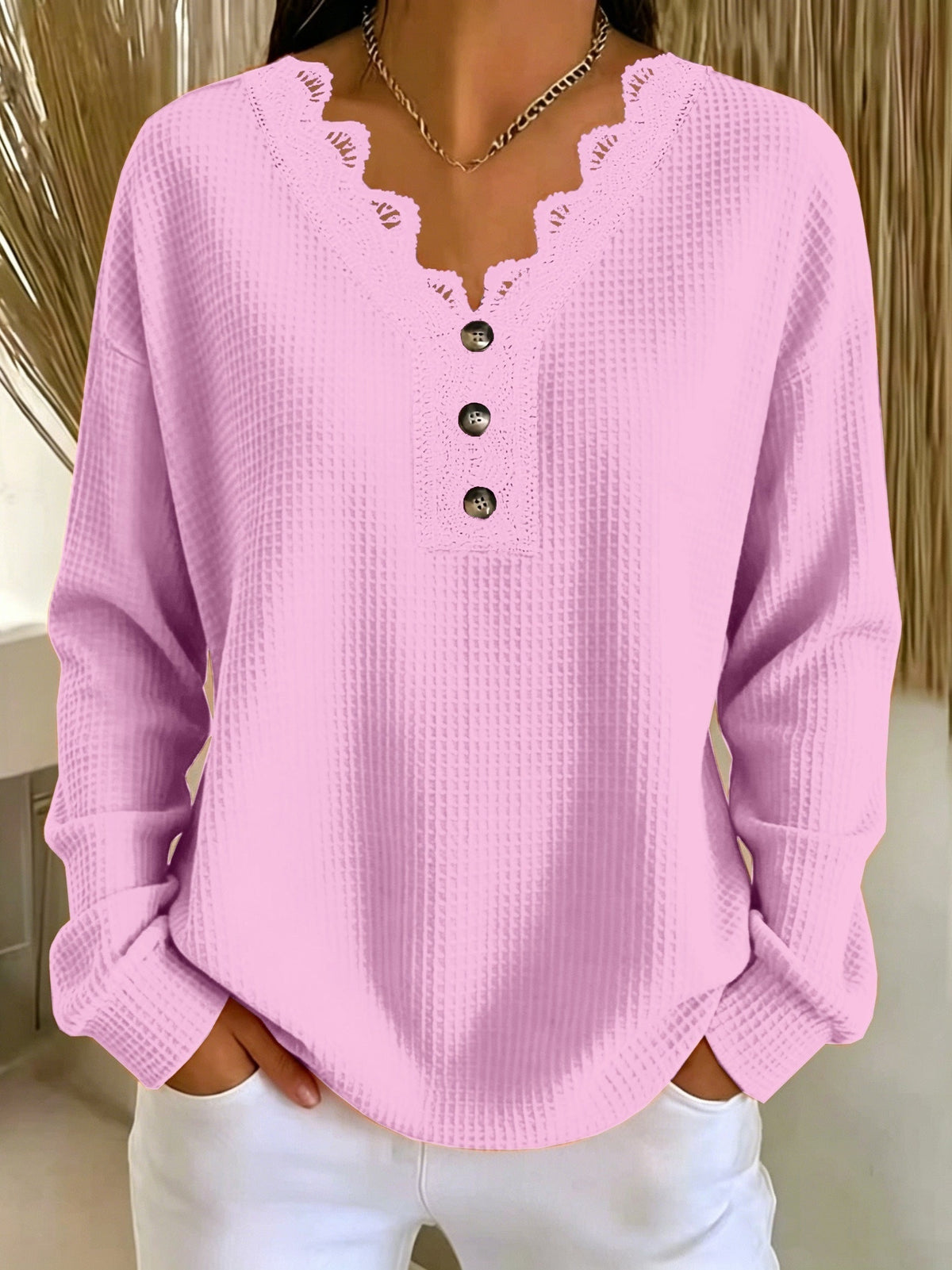 Blusa texturizada para mujer con encaje y botones decorativos