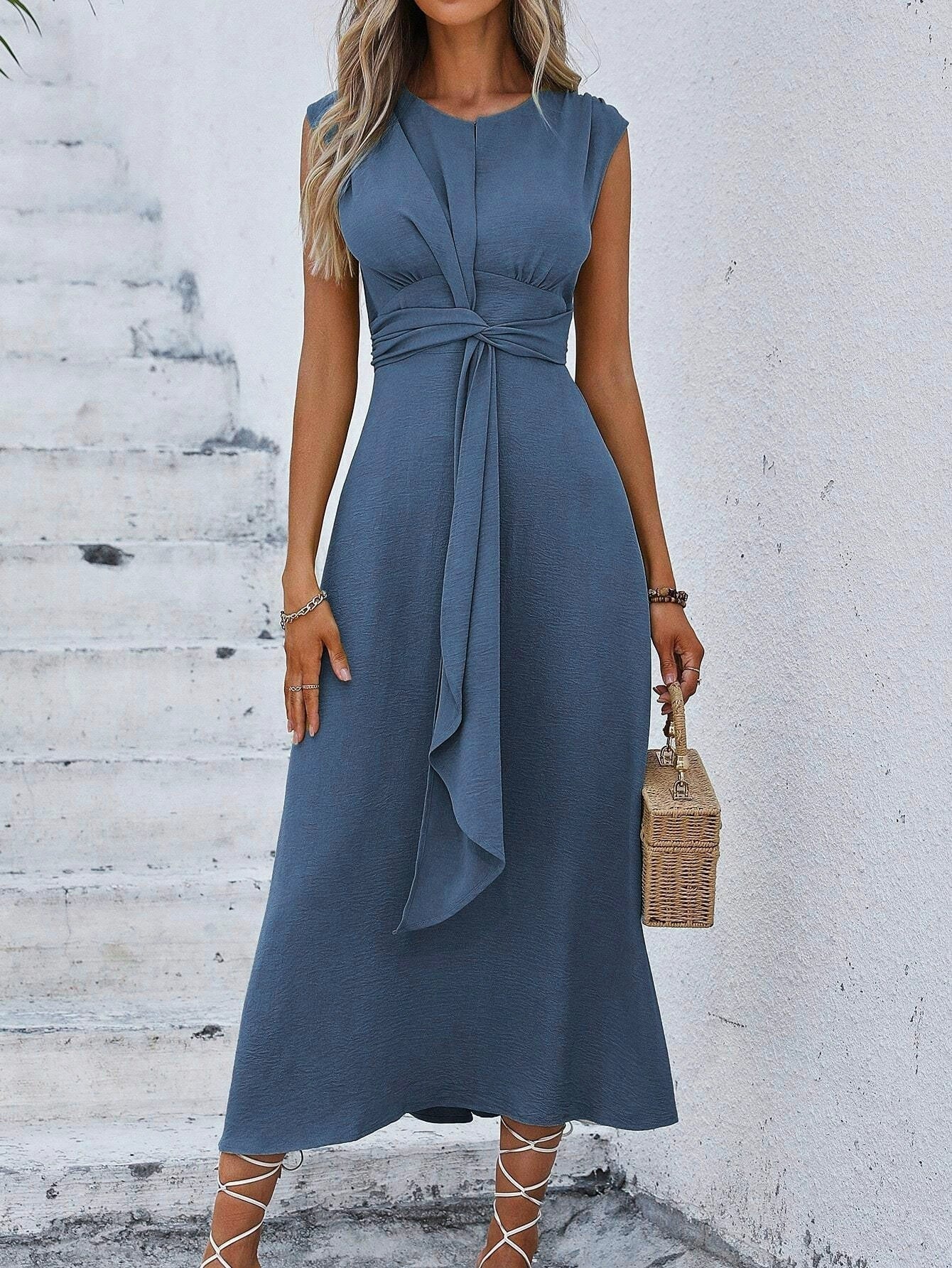Vestido largo para mujer con cintura drapeada y diseño sin mangas
