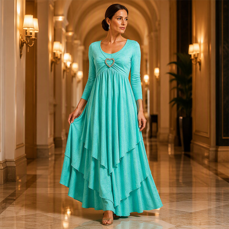 Vestido largo de mujer con detalle corazón y falda fluida