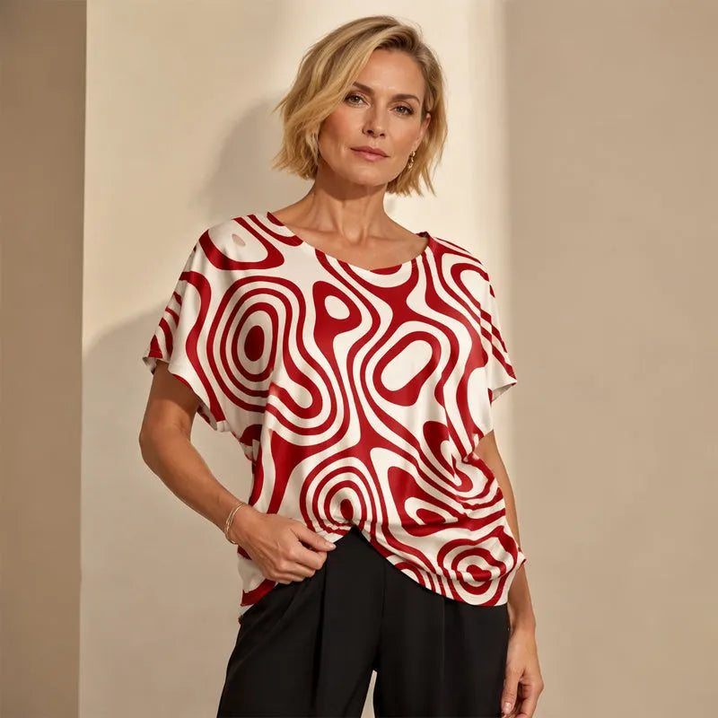 Camiseta mujer con estampado abstracto y cuello en V