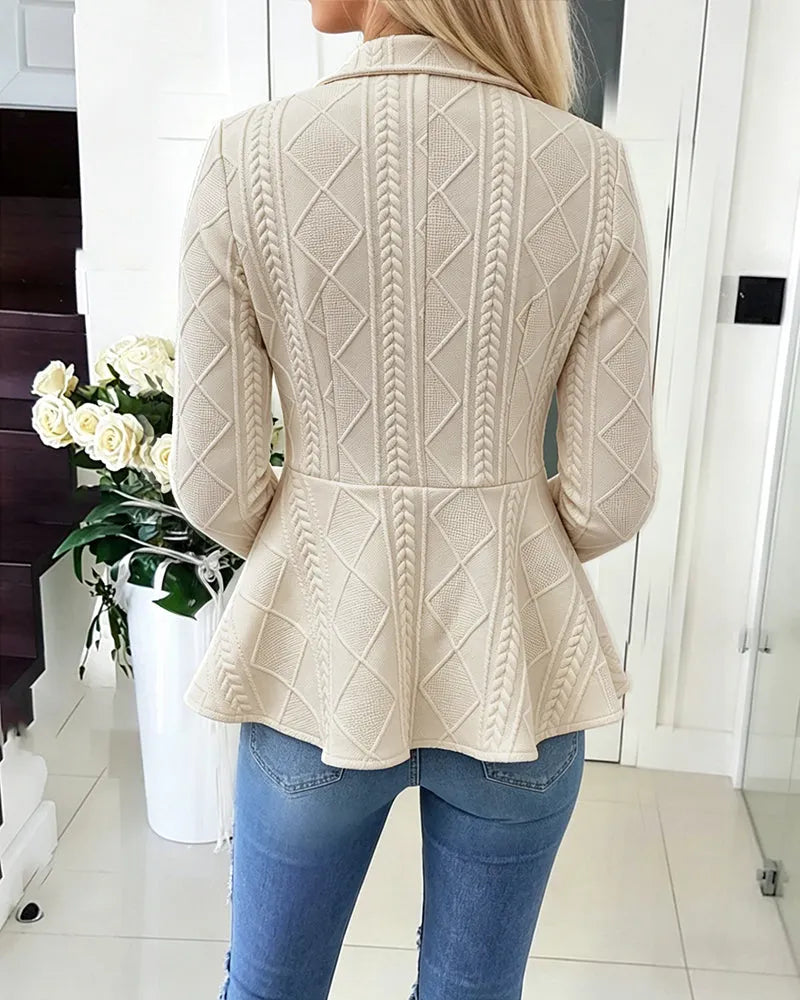 Cárdigan de mujer con punto geométrico y botones dorados elegantes