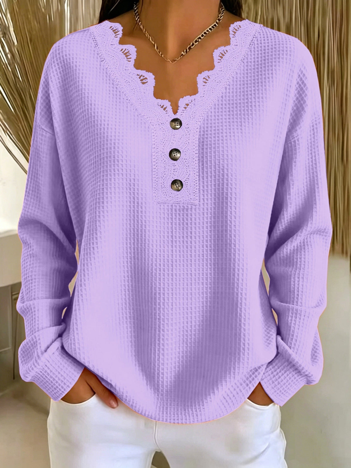 Blusa texturizada para mujer con encaje y botones decorativos