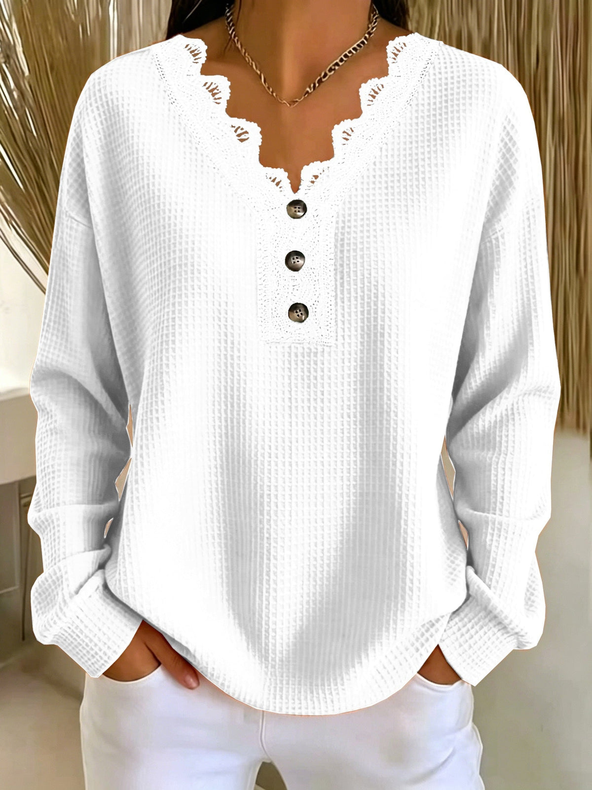 Blusa texturizada para mujer con encaje y botones decorativos