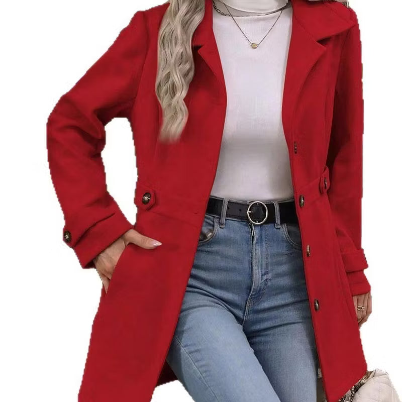 Abrigo entallado para mujer con botones y cuello de solapa