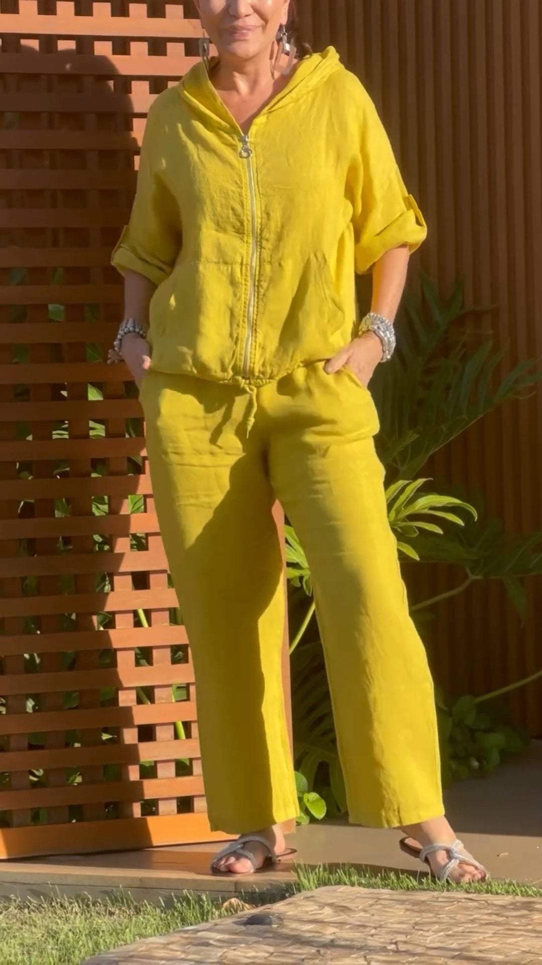Conjunto Mujer Verano Casual – Algodón y Lino con Capucha y Cremallera
