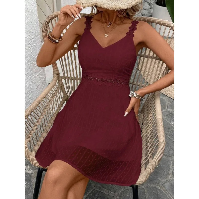 Vestido mini mujer plumetis con tirantes de encaje y escote en V