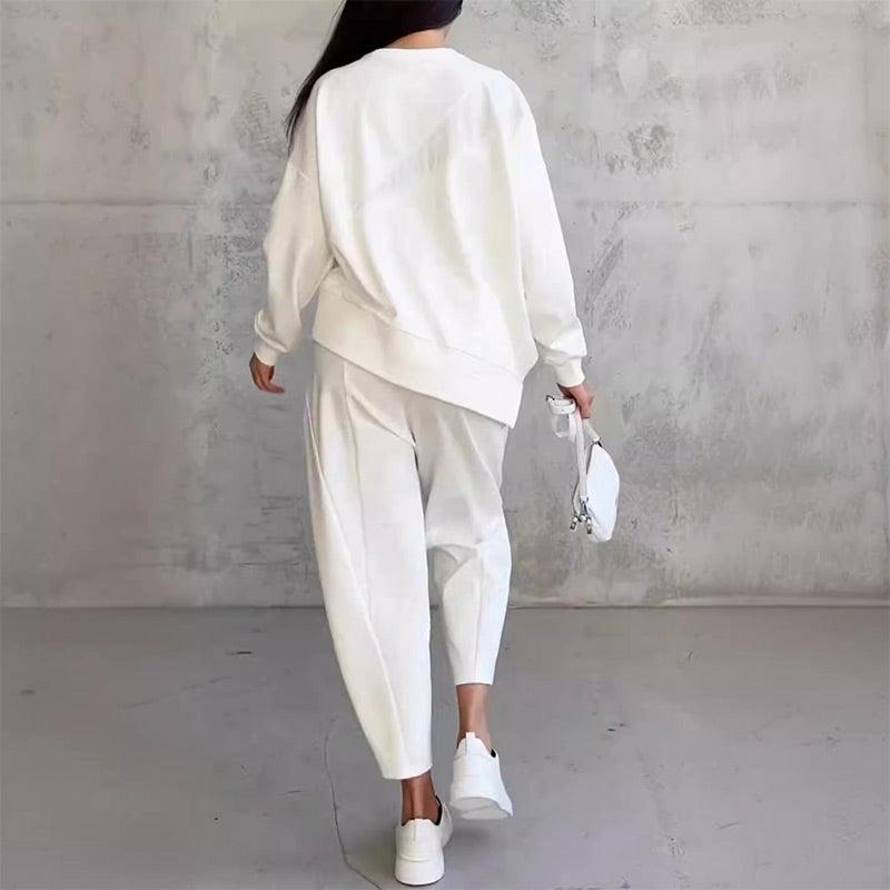 Conjunto mujer con sudadera asimétrica y pantalón cómodo