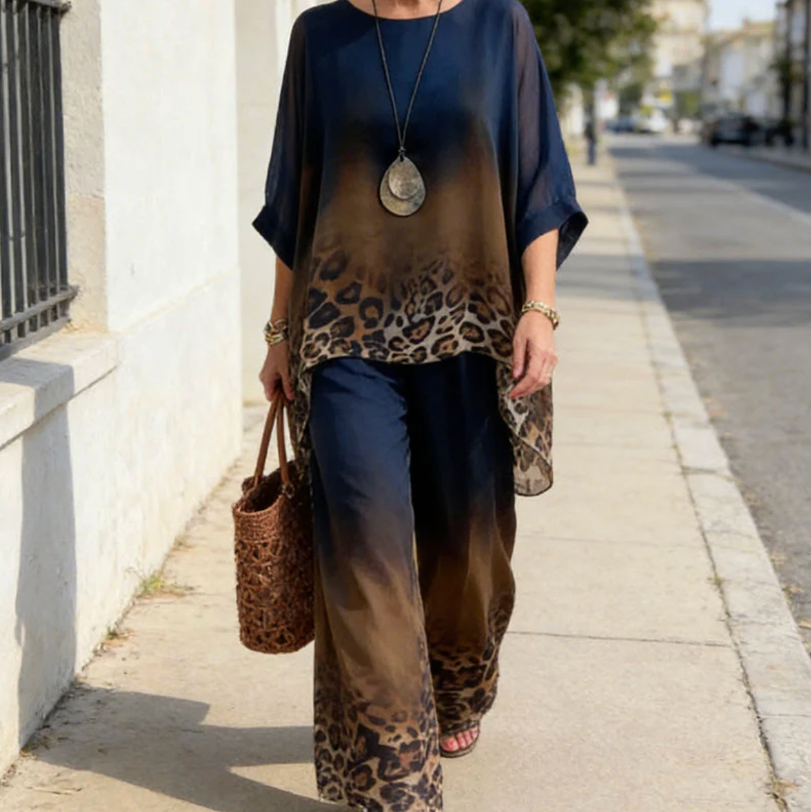 Conjunto mujer dos piezas poncho leopardo degradado