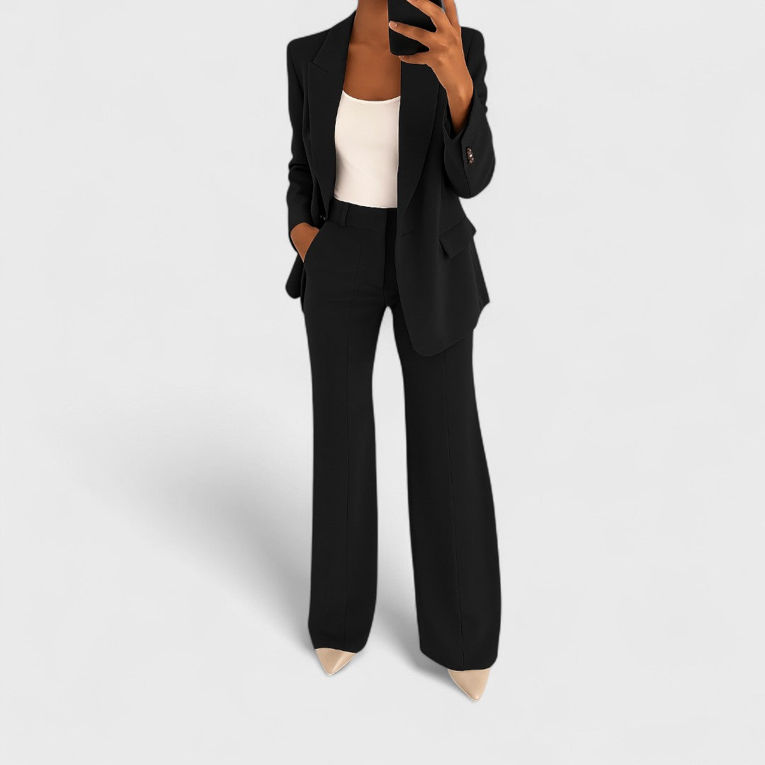 Conjunto de mujer con blazer y pantalón de pierna ancha elegante