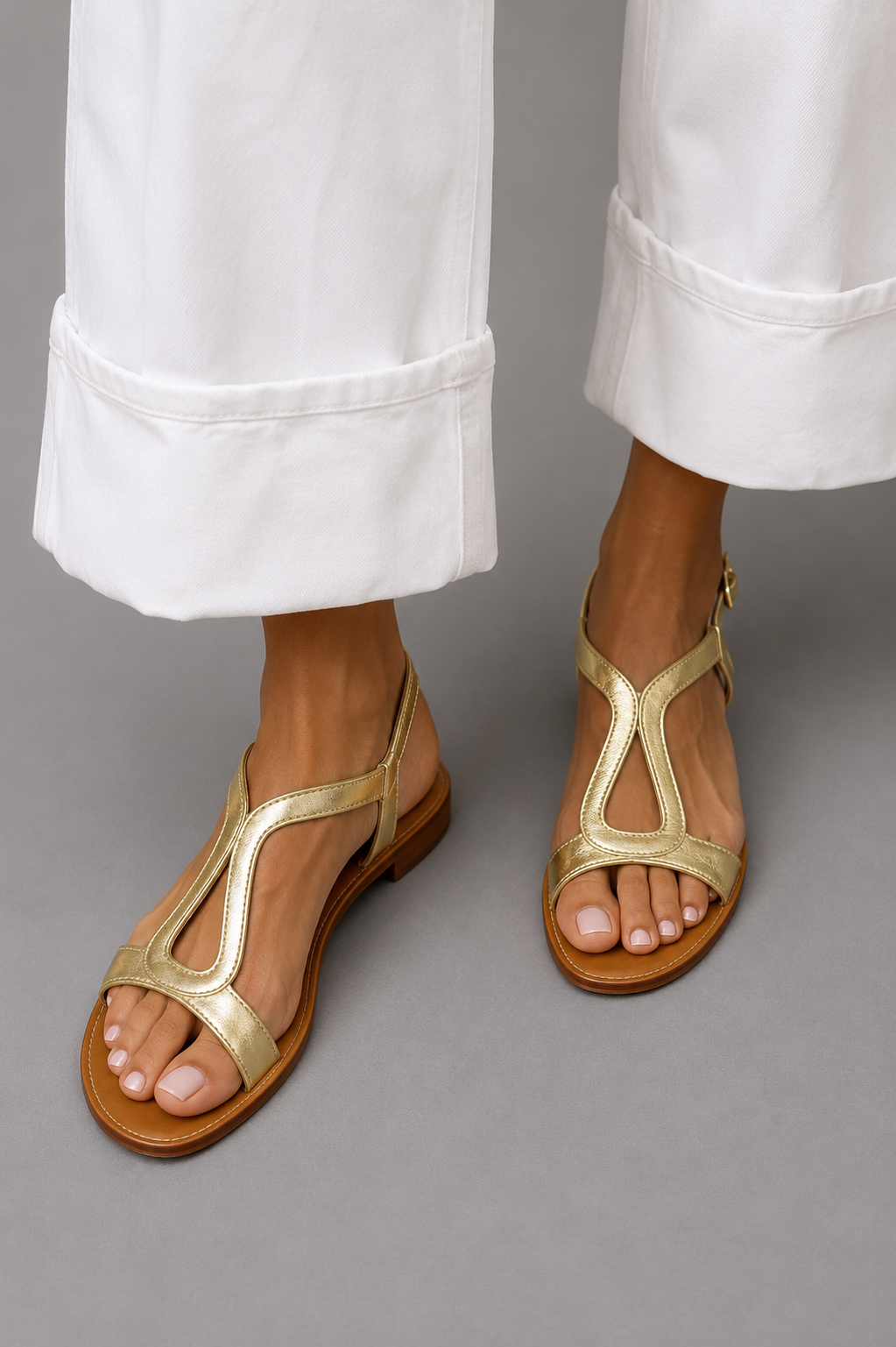 Sandalias de mujer metalizadas con tira abierta