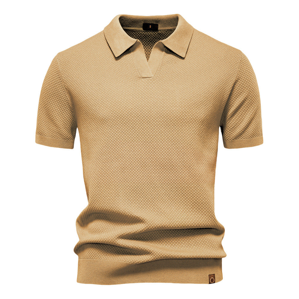 Polo de hombre texturizado con cuello abierto y manga corta