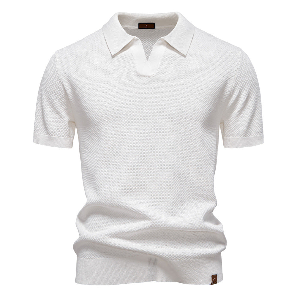 Polo de hombre texturizado con cuello abierto y manga corta