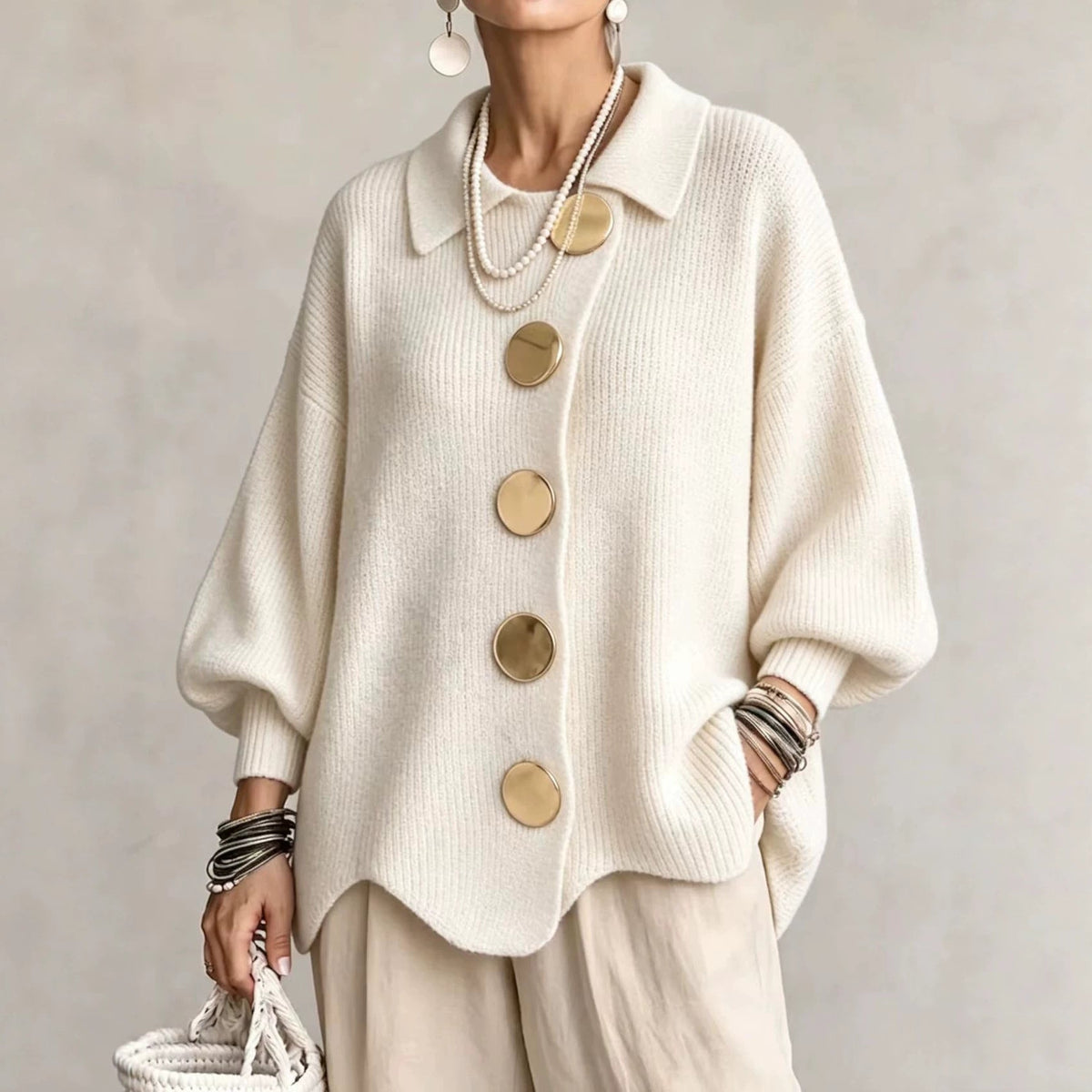 Cárdigan de mujer oversize con cuello estructurado y botones grandes