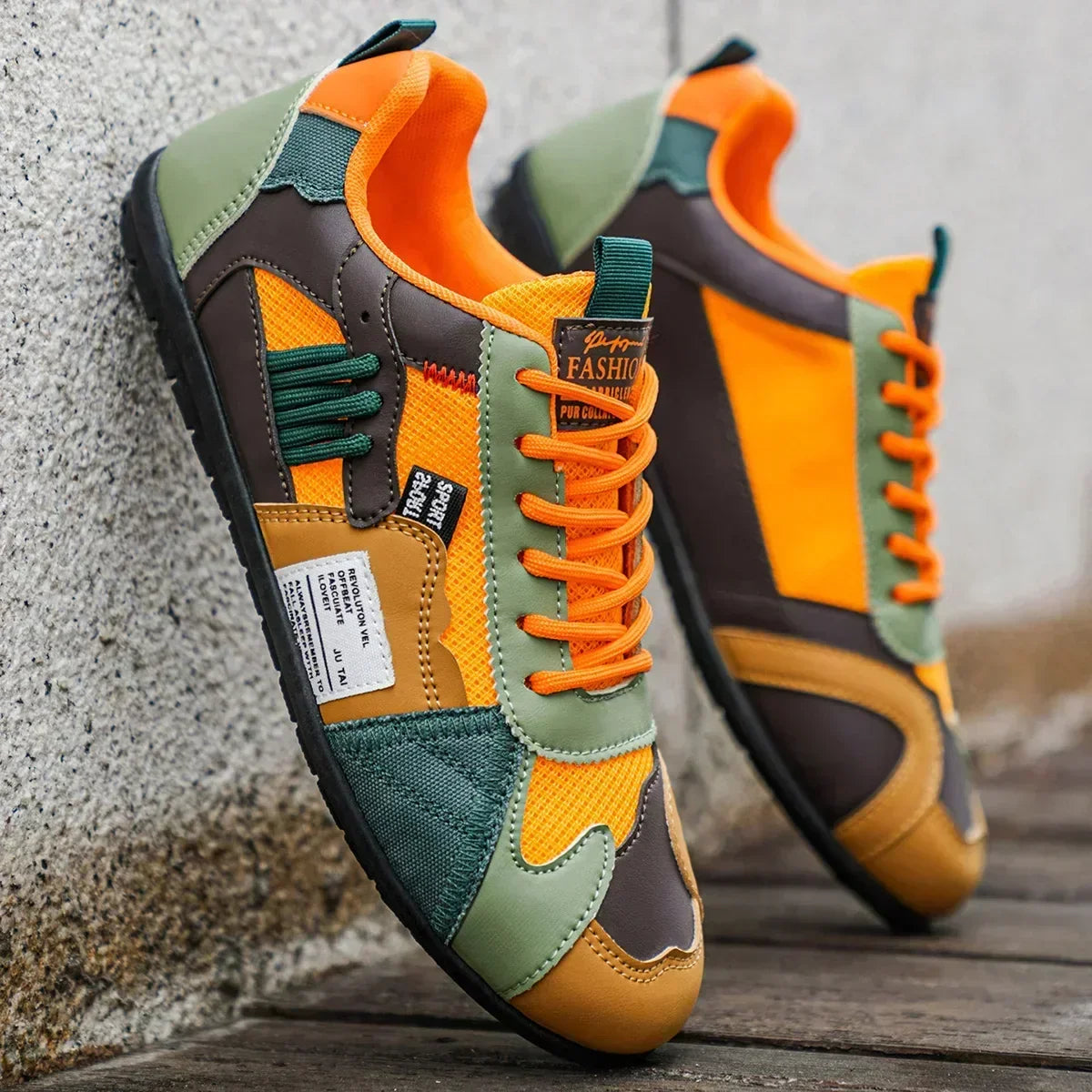 Zapatillas retro para hombre con cordones y paneles en contraste
