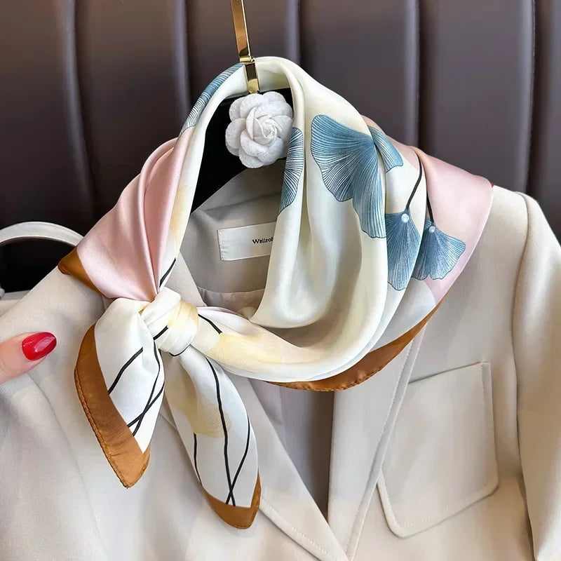 Pañuelo cuadrado mujer satinado con estampado elegante multifunción