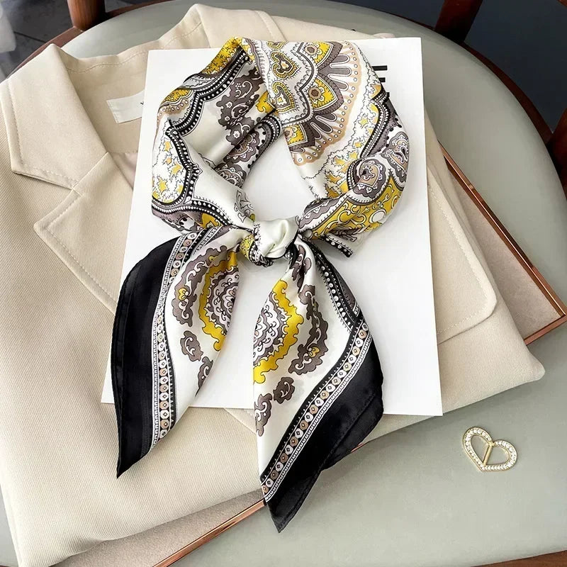 Pañuelo cuadrado mujer satinado con estampado elegante multifunción