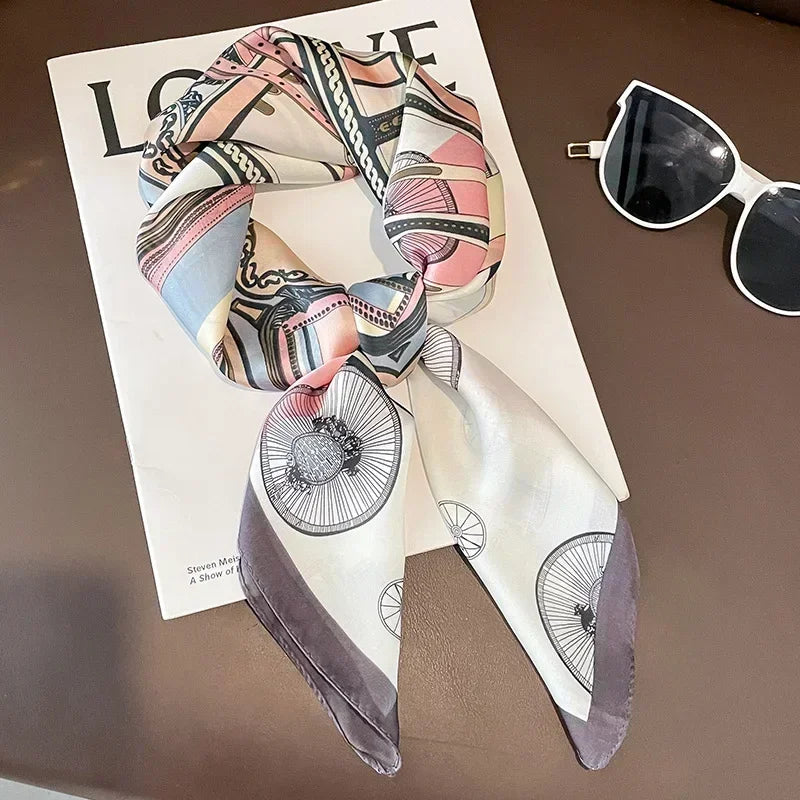 Pañuelo cuadrado mujer satinado con estampado elegante multifunción