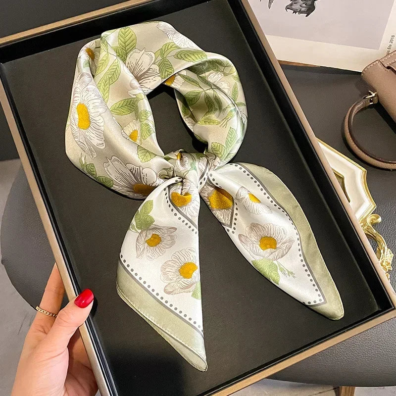 Pañuelo cuadrado mujer satinado con estampado elegante multifunción