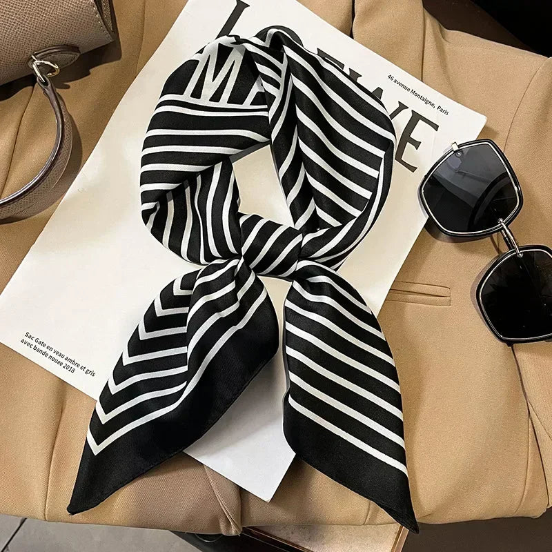 Pañuelo cuadrado mujer satinado con estampado elegante multifunción