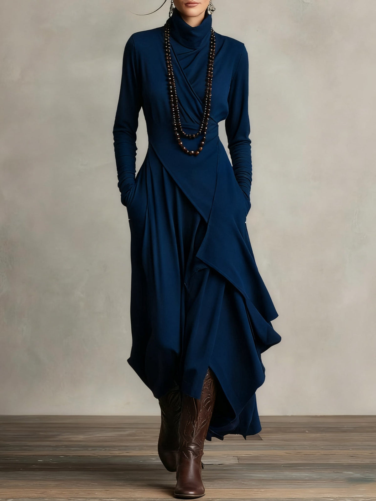 Vestido largo drapeado para mujer con cuello alto asimétrico