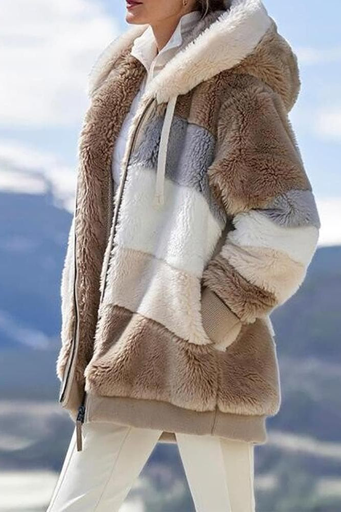 Chaqueta cálida mujer con capucha y bloques de color