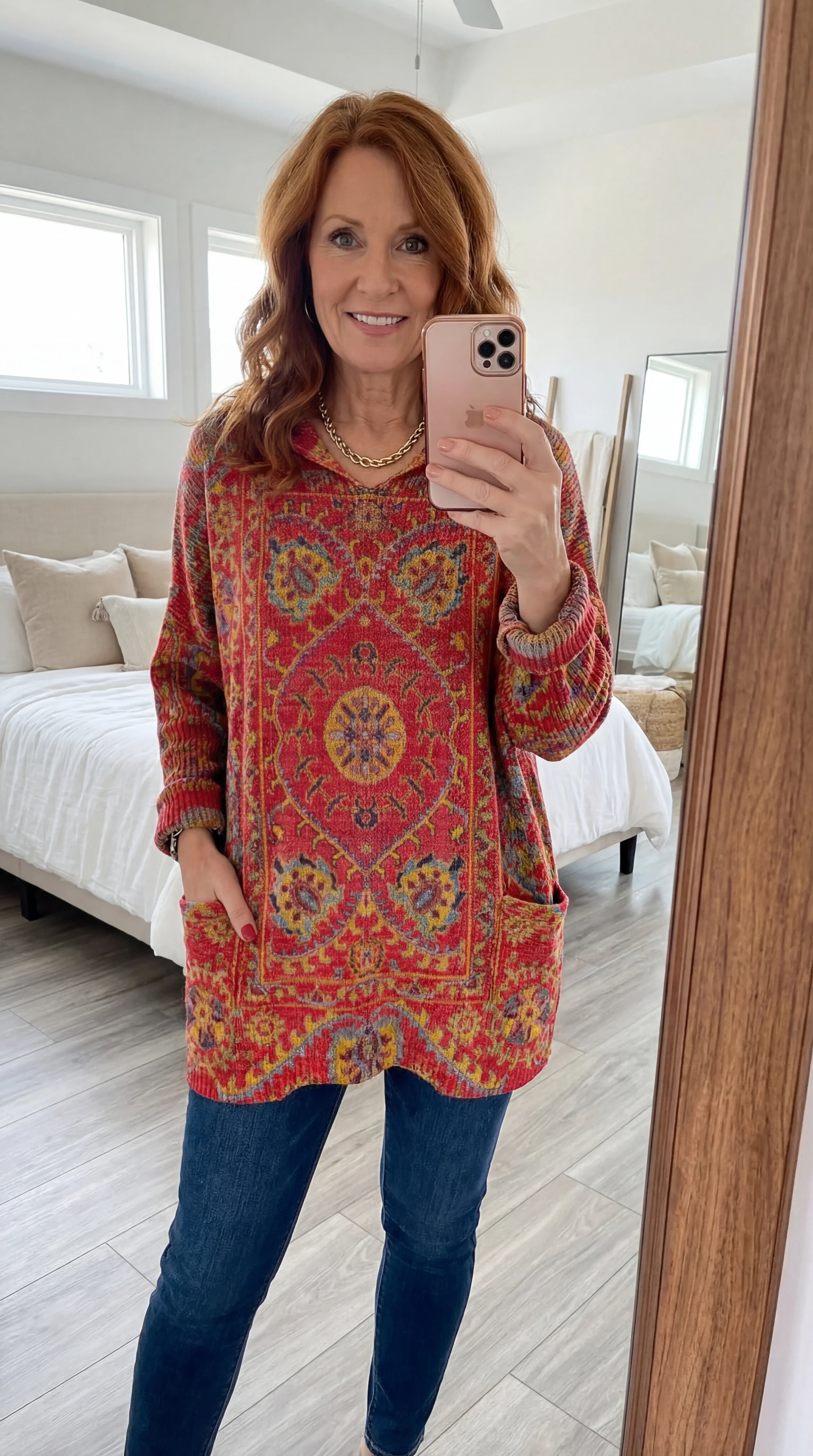 Túnica mujer con capucha retro estampada – cómoda y cálida
